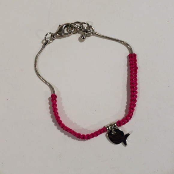 ๐  Silver tone & Pink Braided Adjust. Bracelet with Fish Charm โ Boho & Cute! ๐ - Picture 3 of 8